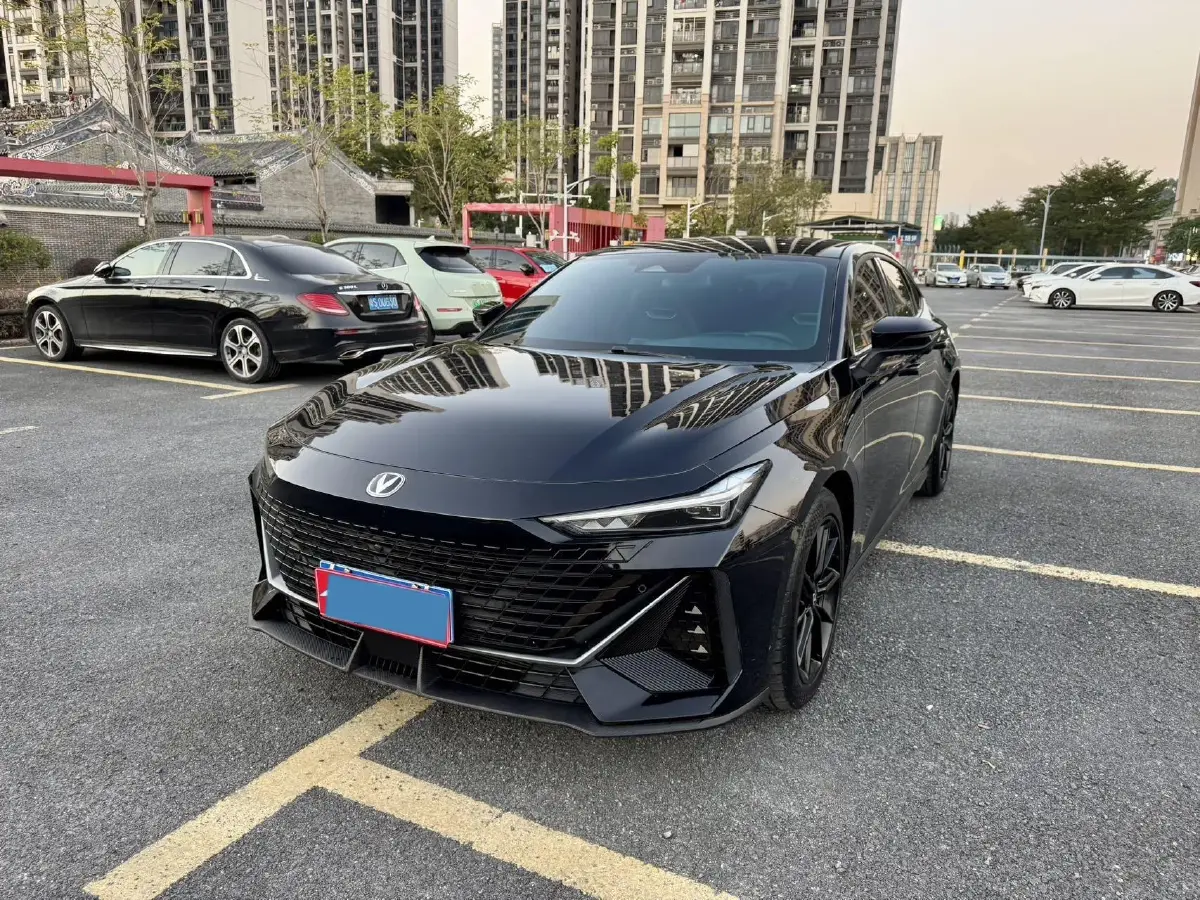 2023 ChangAn UNI-V 1.5T 188HP L4 7DCT