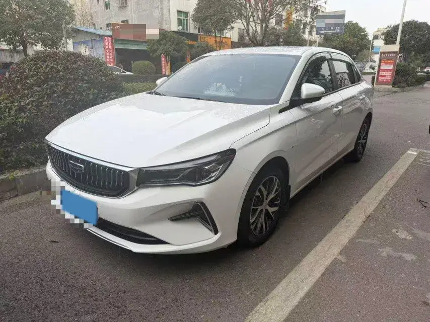 2022 Geely Emgrand 1.5L 114HP L4 CVT