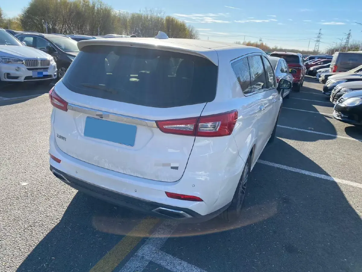 2017 LiFan XuanLang 2.0L 141HP L4 5MT,autocango,china used car exporter,china ev exporter,chinese used car exporter,chinese used ev exporter