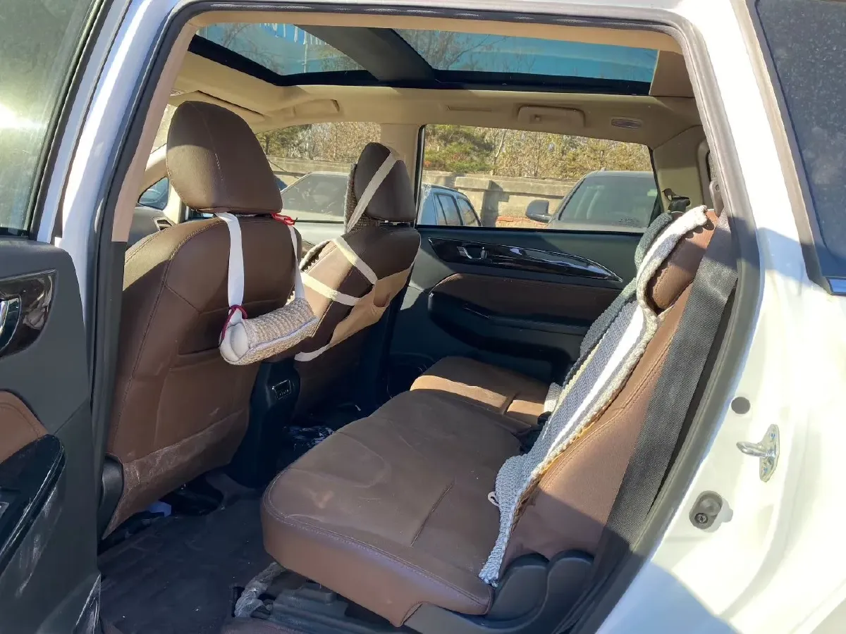 2017 LiFan XuanLang 2.0L 141HP L4 5MT,autocango,china used car exporter,china ev exporter,chinese used car exporter,chinese used ev exporter