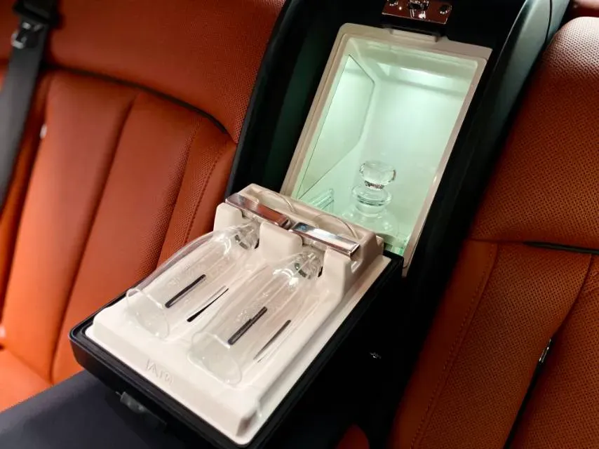 2018 Rolls-Royce Phantom 6.7T 571HP V12 8AT,autocango,china used car exporter,china ev exporter,chinese used car exporter,chinese used ev exporter