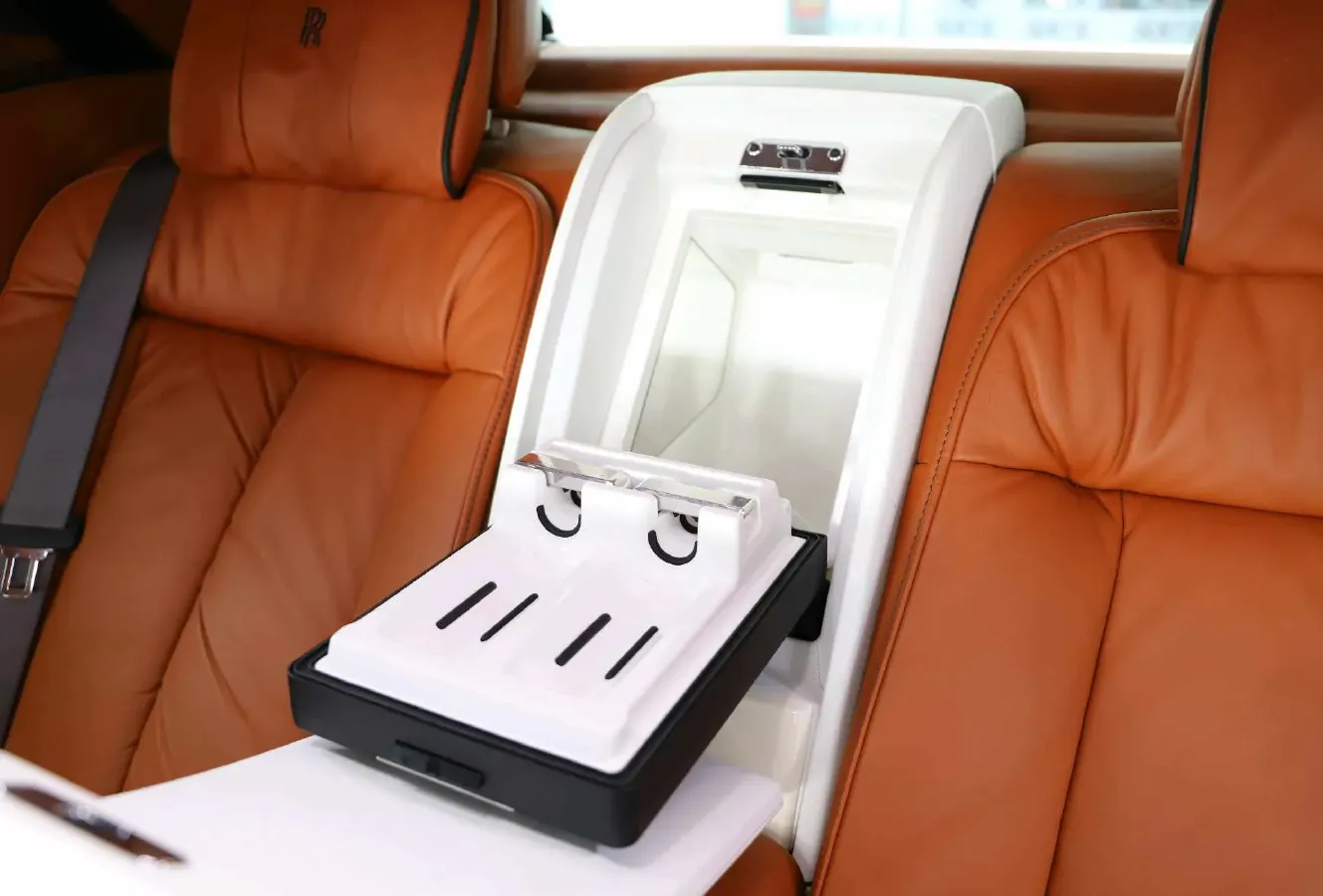 2018 Rolls-Royce Phantom 6.7T 571HP V12 8AT,autocango,china used car exporter,china ev exporter,chinese used car exporter,chinese used ev exporter