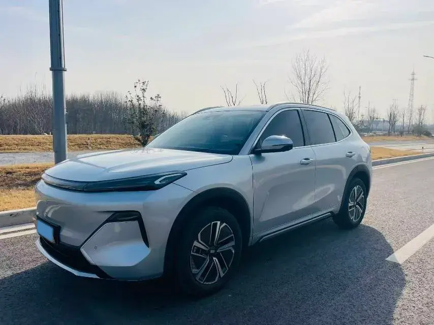 2025 LanDian E5 PLUS 1.5L 95HP L4 E-CVT PHEV 25KWH