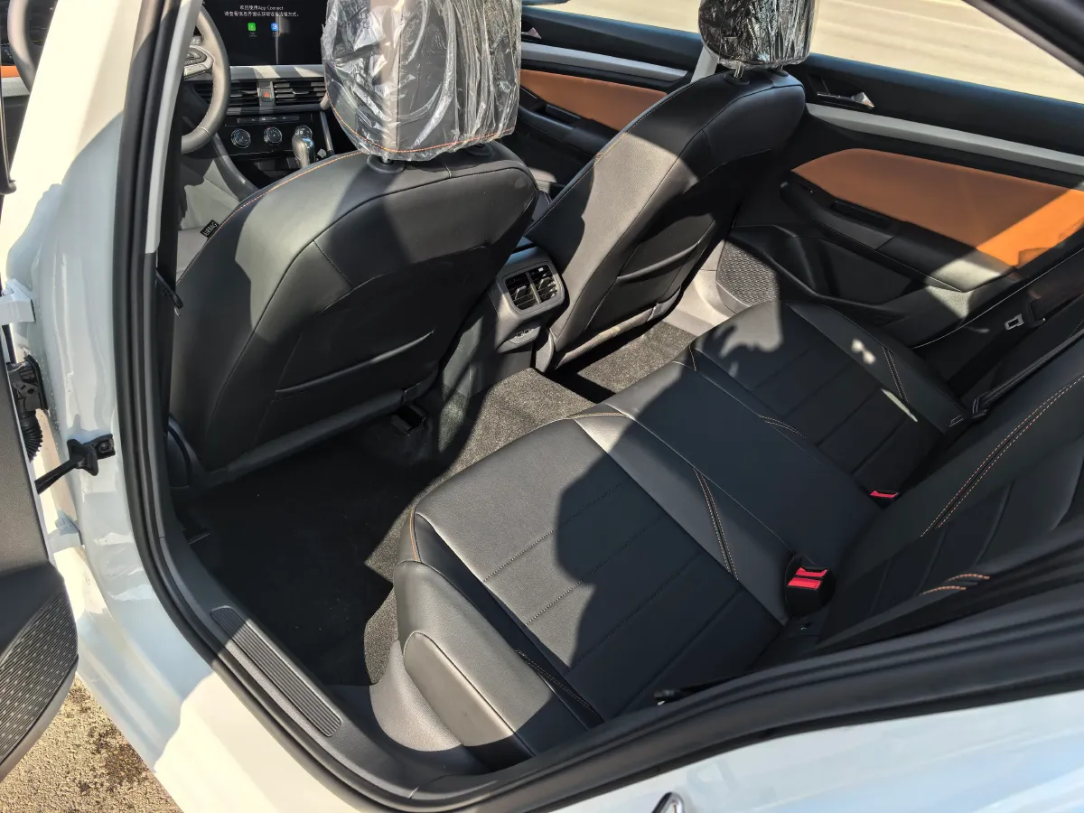 2026 Volkswagen Bora 1.2T 116HP L4 7DCT,autocango,china used car exporter,china ev exporter,chinese used car exporter,chinese used ev exporter