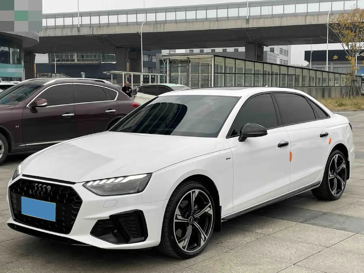 2024 Audi A4L 2.0T 190HP L4 7DCT