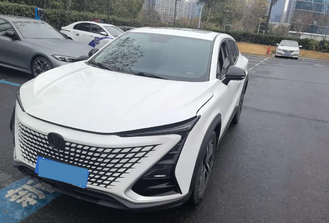 2021 ChangAn UNI-T 1.5T 180HP L4 7DCT