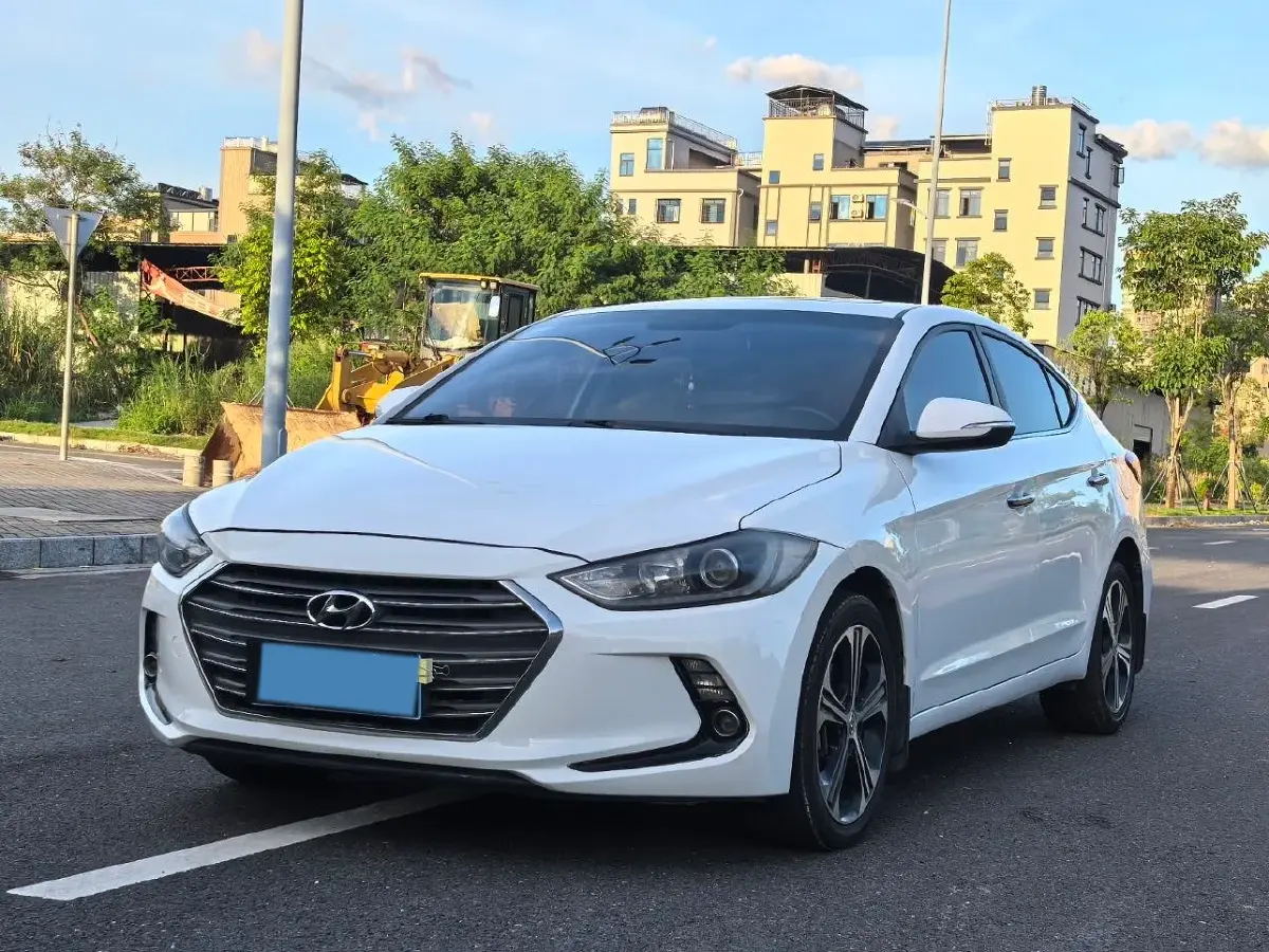2018 Hyundai Elantra 1.4T 130HP L4 7DCT