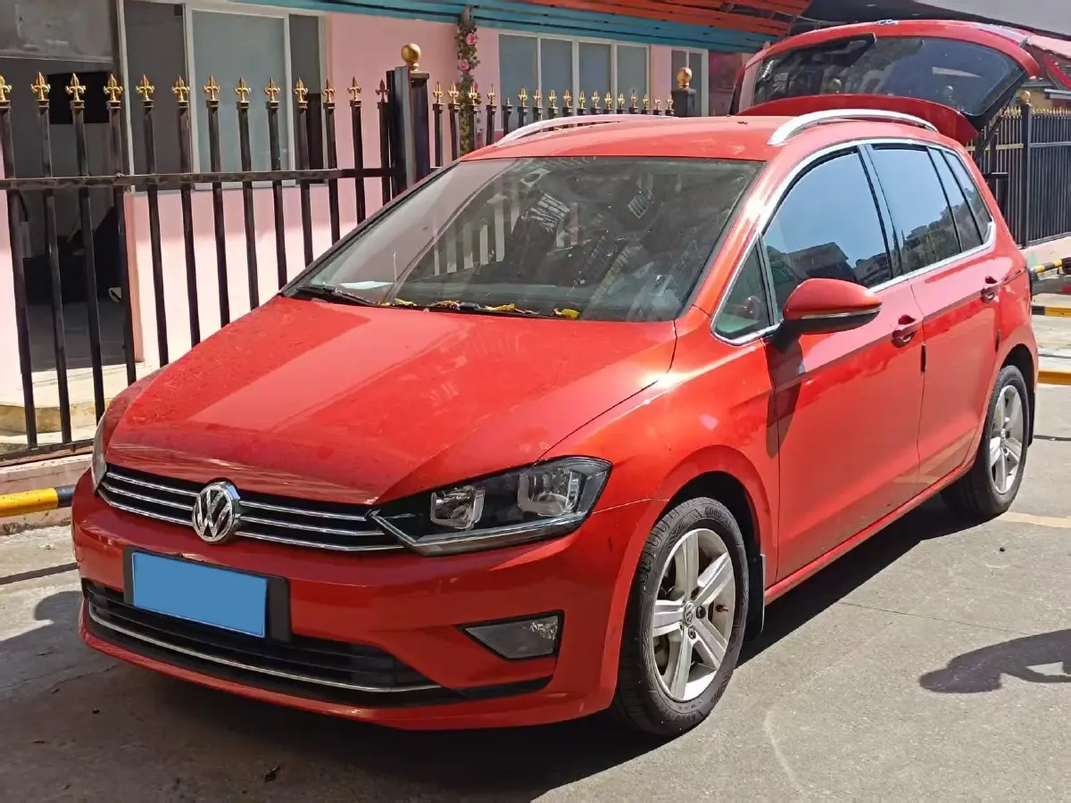 2016 Volkswagen Golf Sportsvan 1.6L 110HP L4 6AT