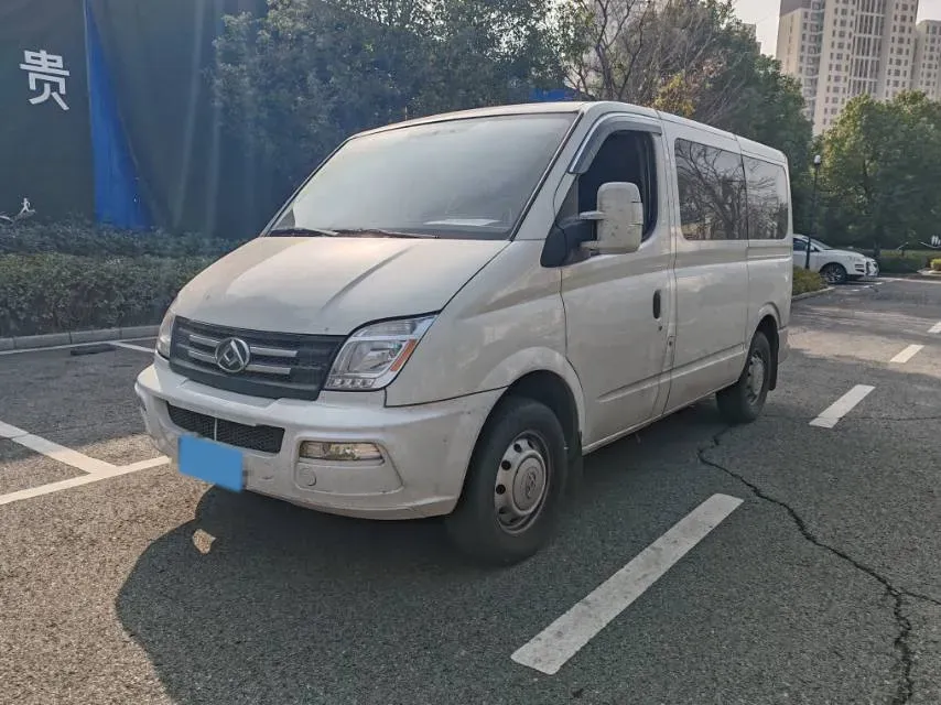 2021 MAXUS XinTu V80 2.0T 139HP L4 6MT,autocango,china used car exporter,china ev exporter,chinese used car exporter,chinese used ev exporter