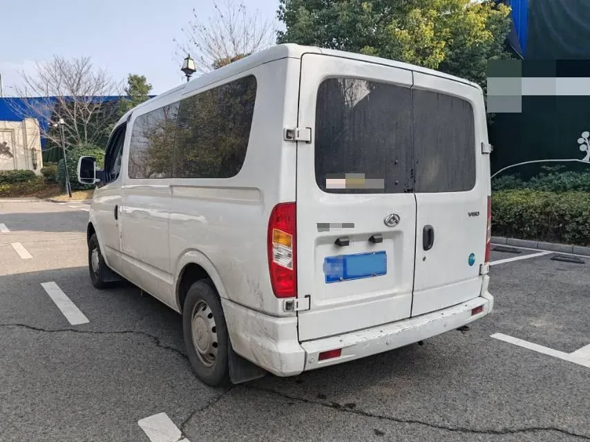 2021 MAXUS XinTu V80 2.0T 139HP L4 6MT,autocango,china used car exporter,china ev exporter,chinese used car exporter,chinese used ev exporter