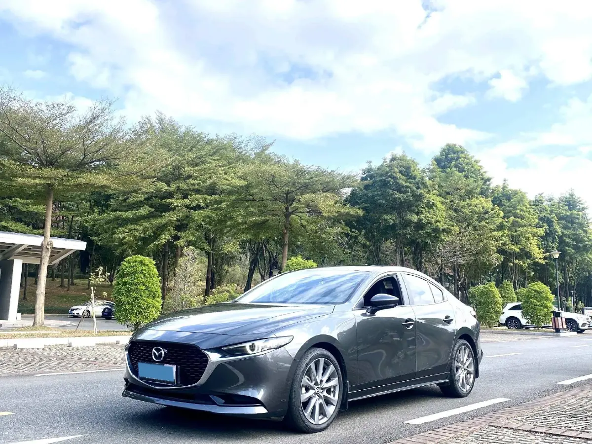 2021 Mazda 3 Axela 2.0L 158HP L4 6AT