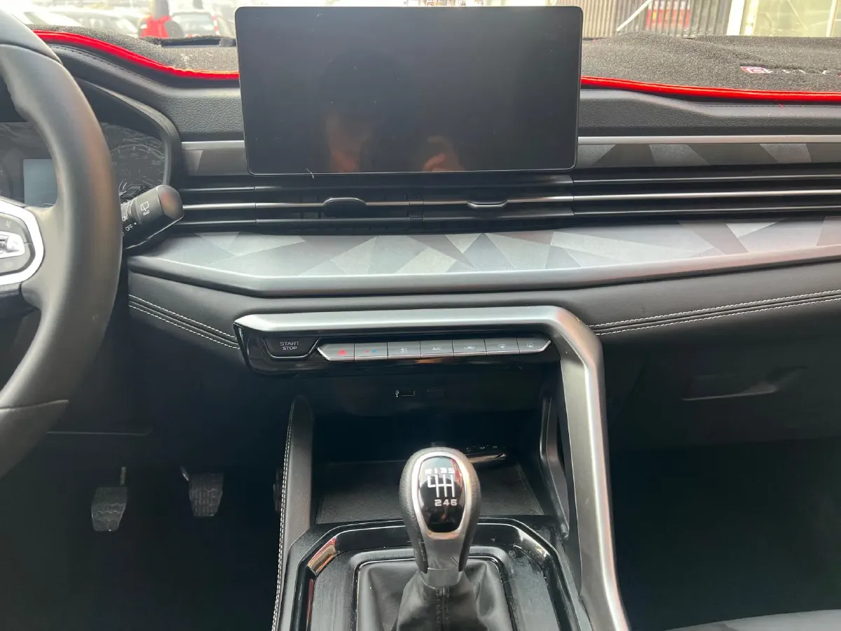 2021 Geely Vision X6 1.4T 141HP L4 6MT,autocango,china used car exporter,china ev exporter,chinese used car exporter,chinese used ev exporter