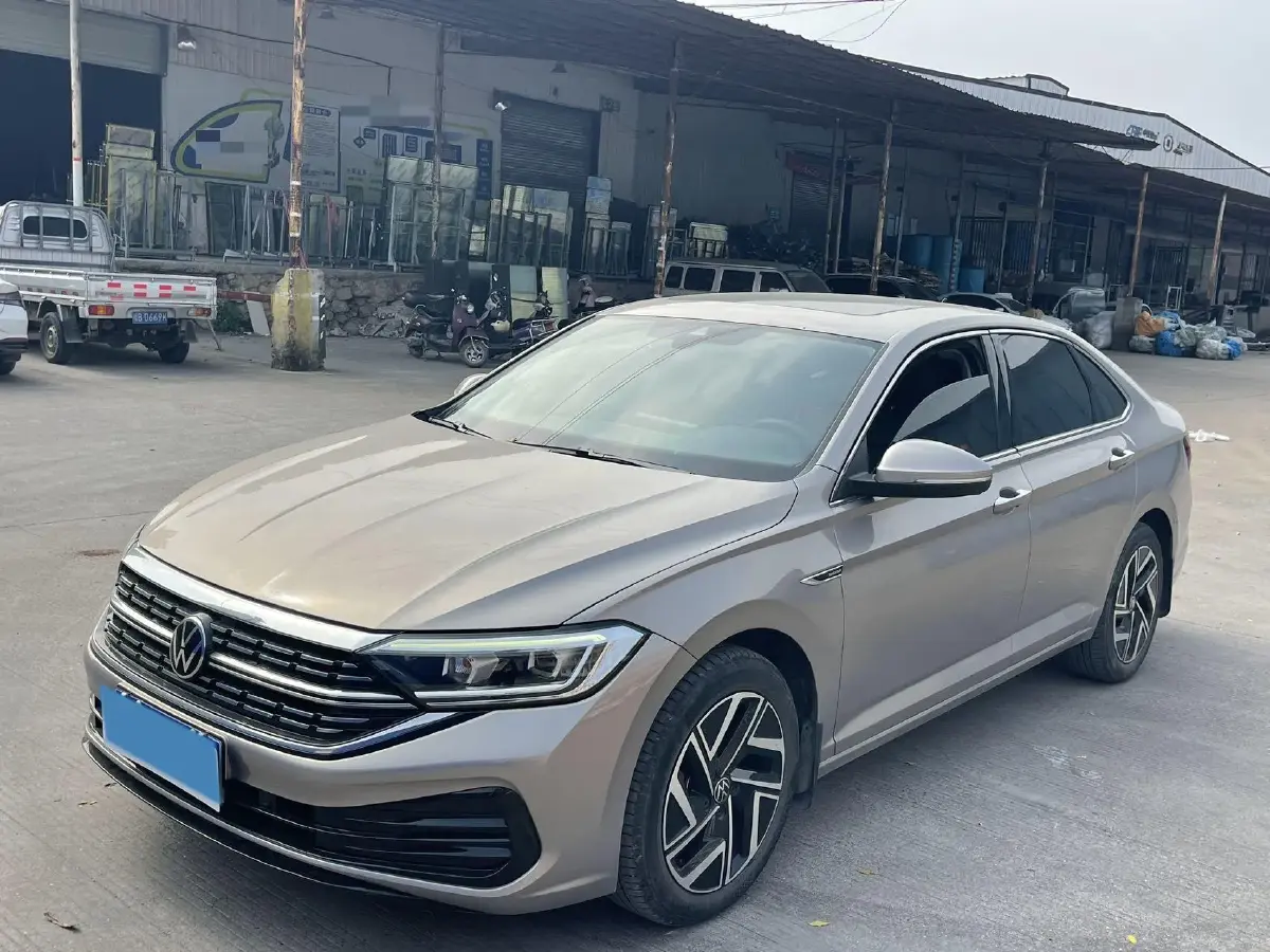 2023 Volkswagen Sagitar 1.4T 150HP L4 7DCT