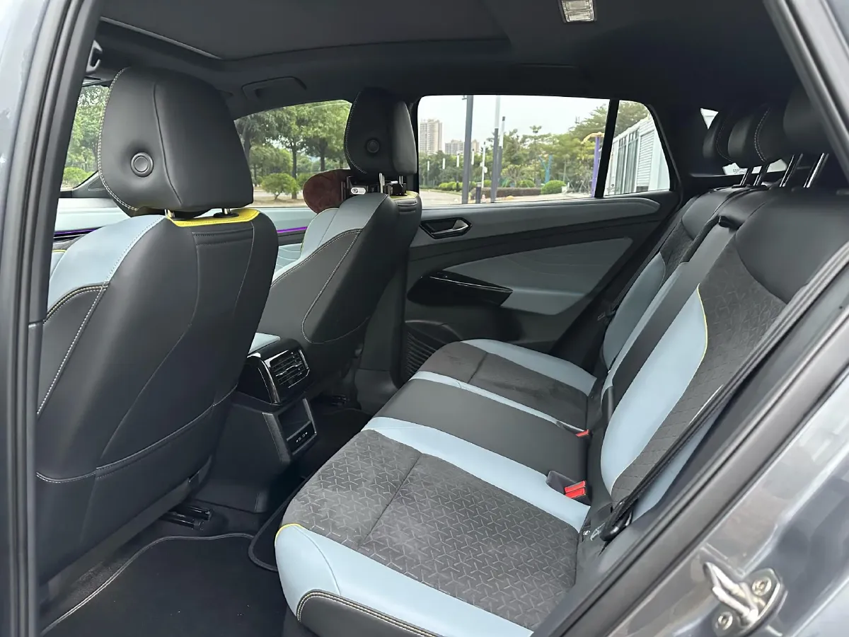 2022 Ford New Era Transit 2.2T 140HP L4 6AMT,autocango,china used car exporter,china ev exporter,chinese used car exporter,chinese used ev exporter