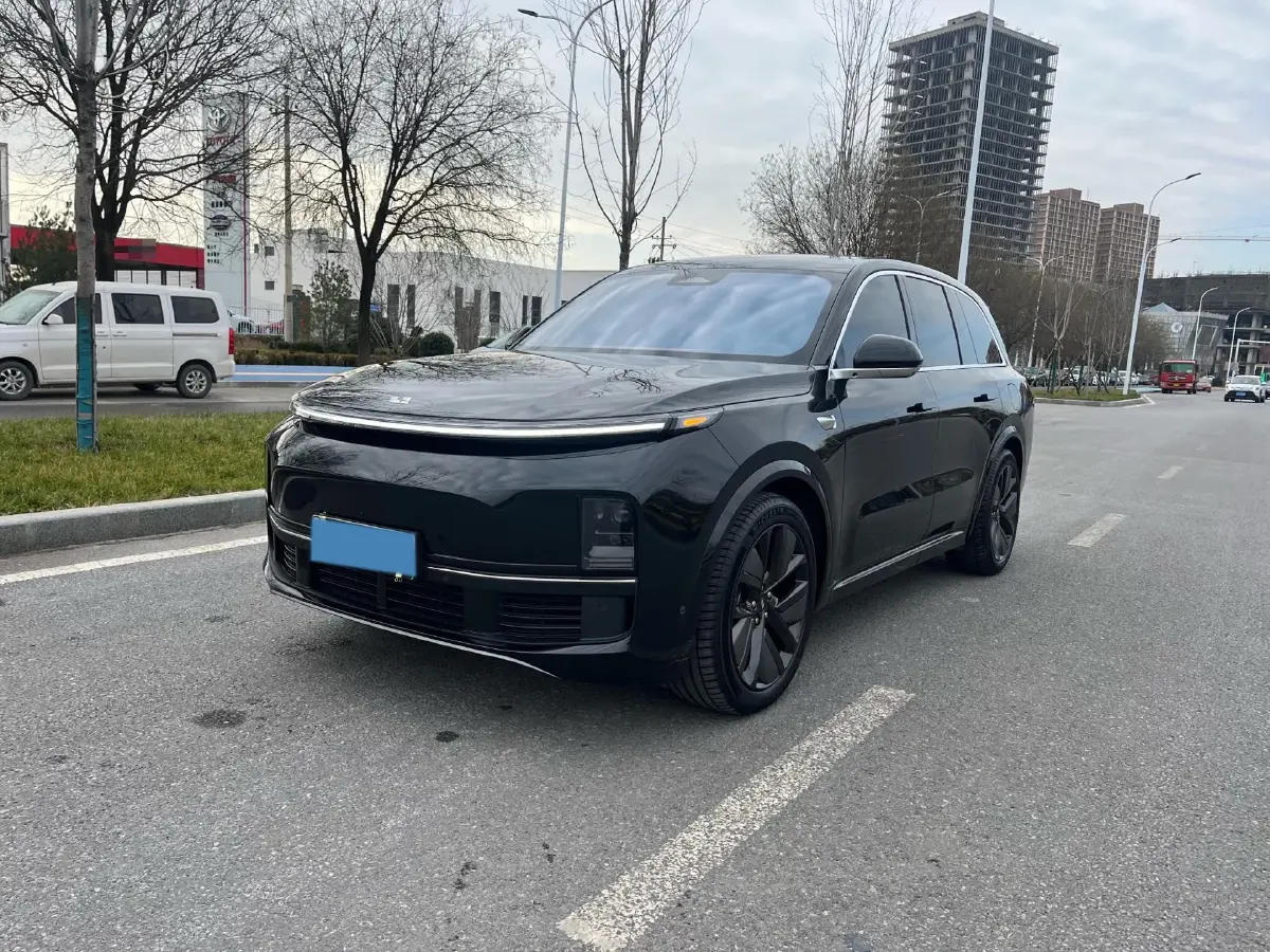 2024 Volvo S60 2.0T 197HP L4 7DCT