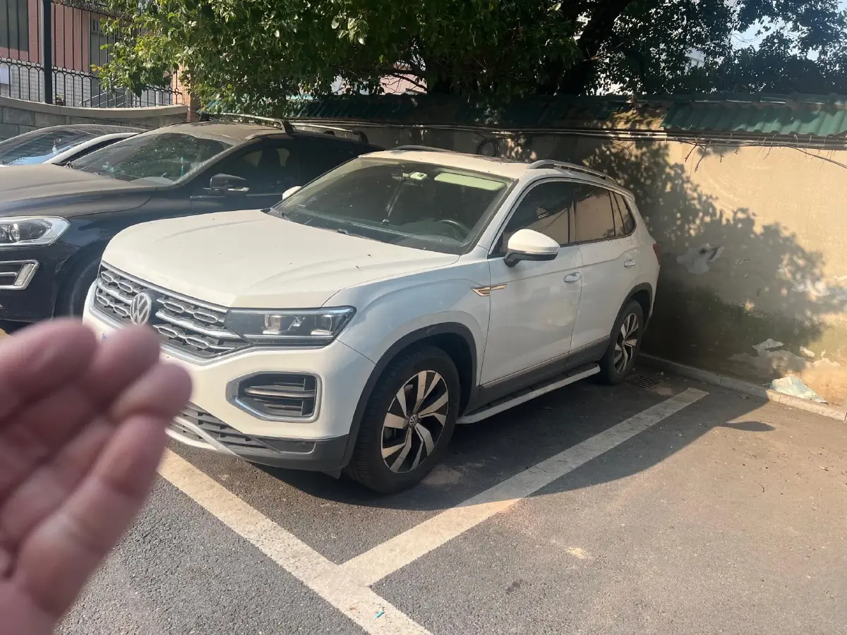 2019 Jeep Cherokee 2.0T 234HP L4 9AT