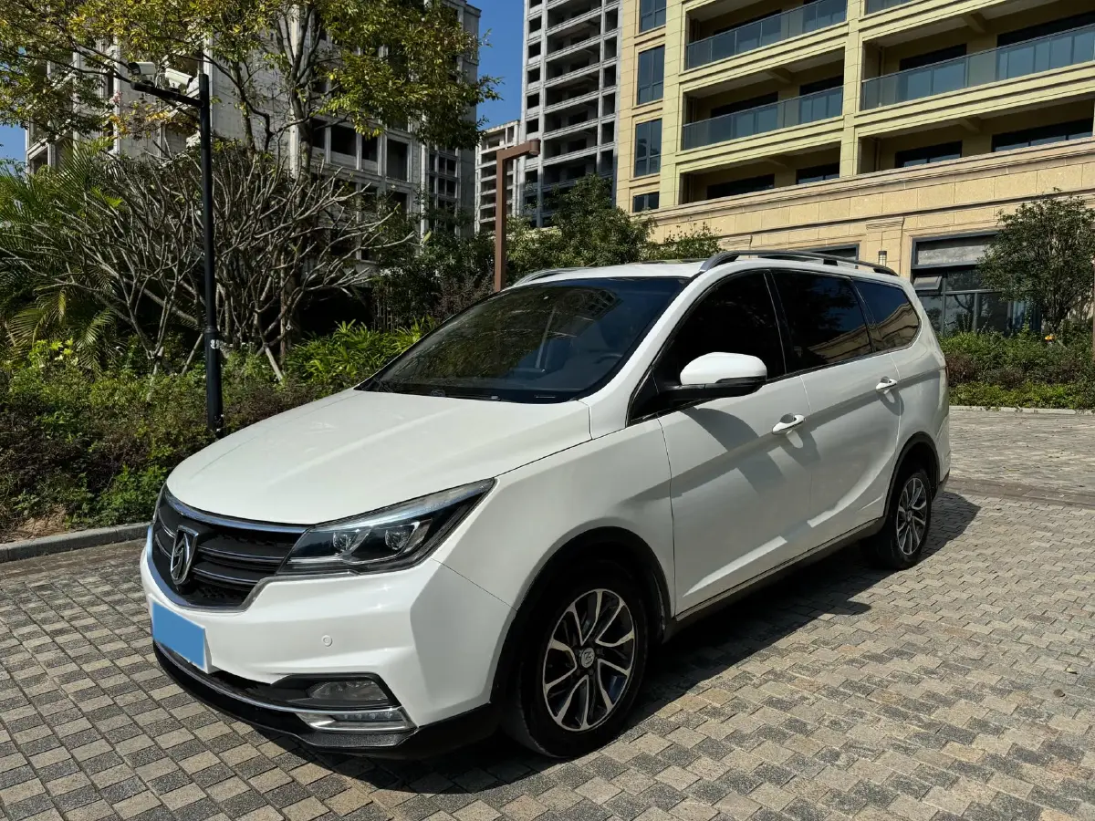 2017 BaoJun 730 1.5T 150HP L4 6DCT