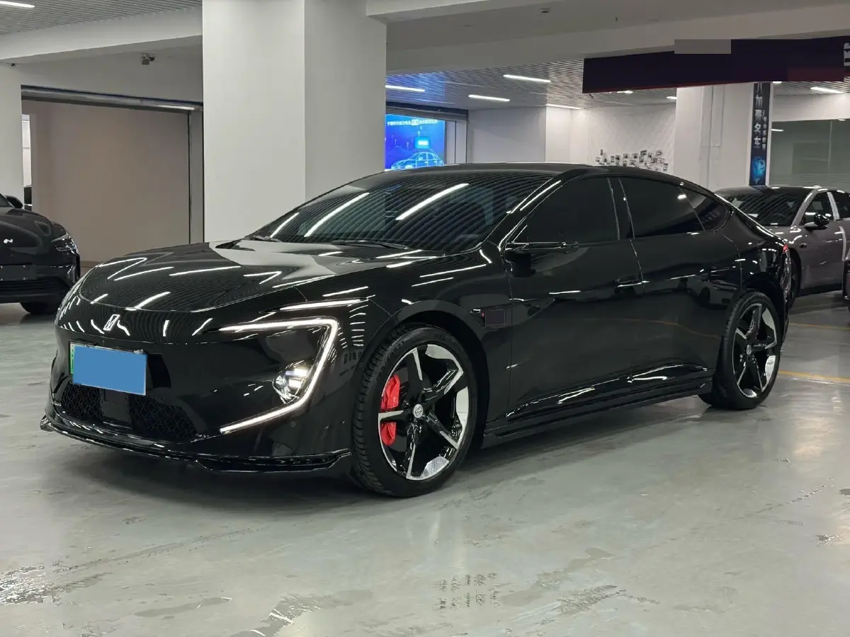 2025 Avatr 12 1.5T 156HP L4 REEV 39.05KWH