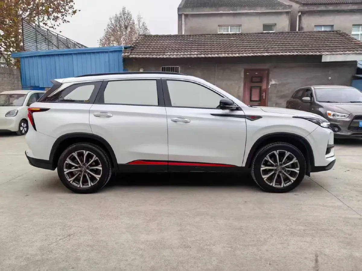 2021 ChangAn CS75 Plus 2.0T 233HP L4 8AT,autocango,china used car exporter,china ev exporter,chinese used car exporter,chinese used ev exporter