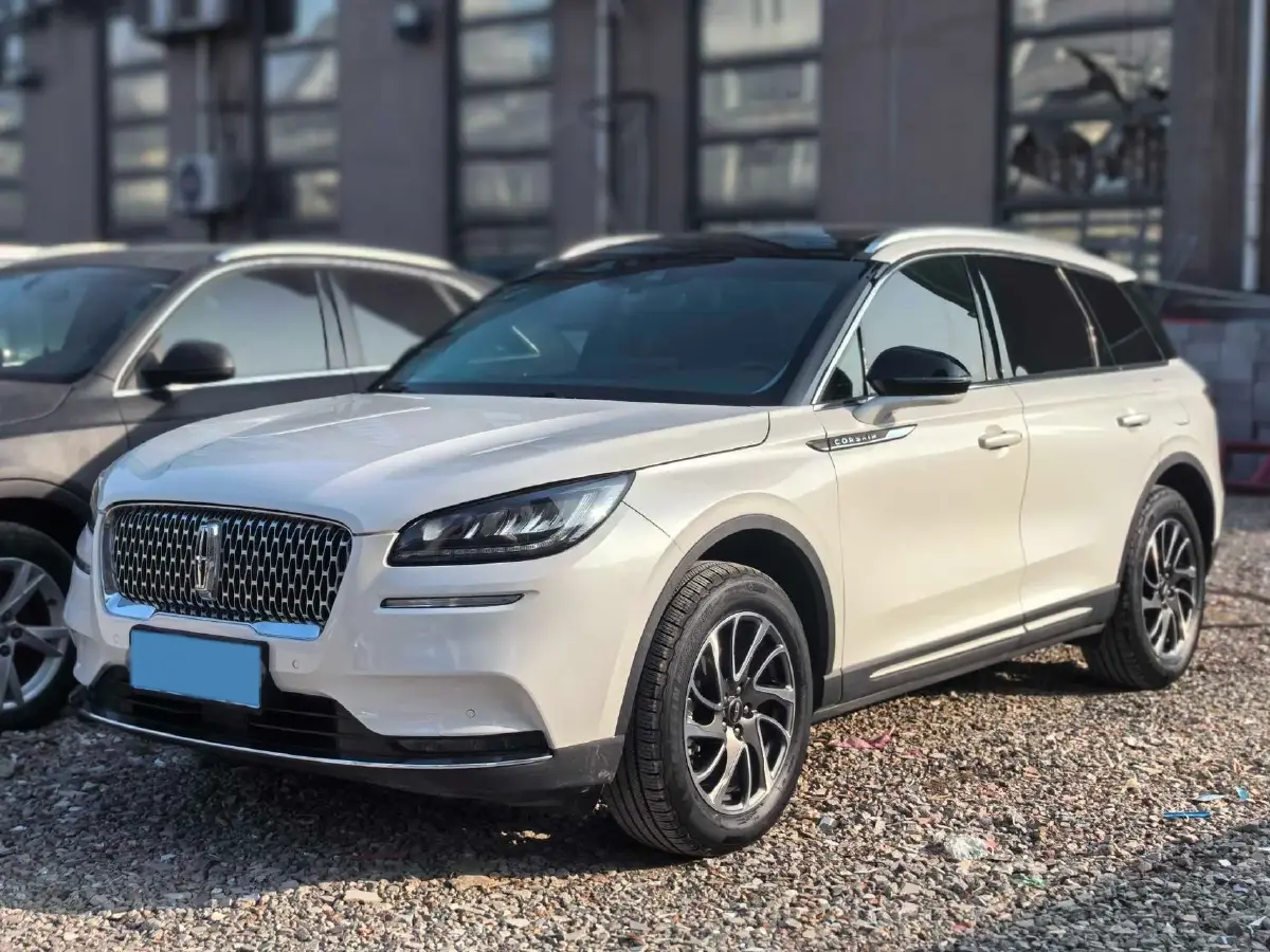 2020 Lincoln Corsair 2.0T 245HP L4 8AT