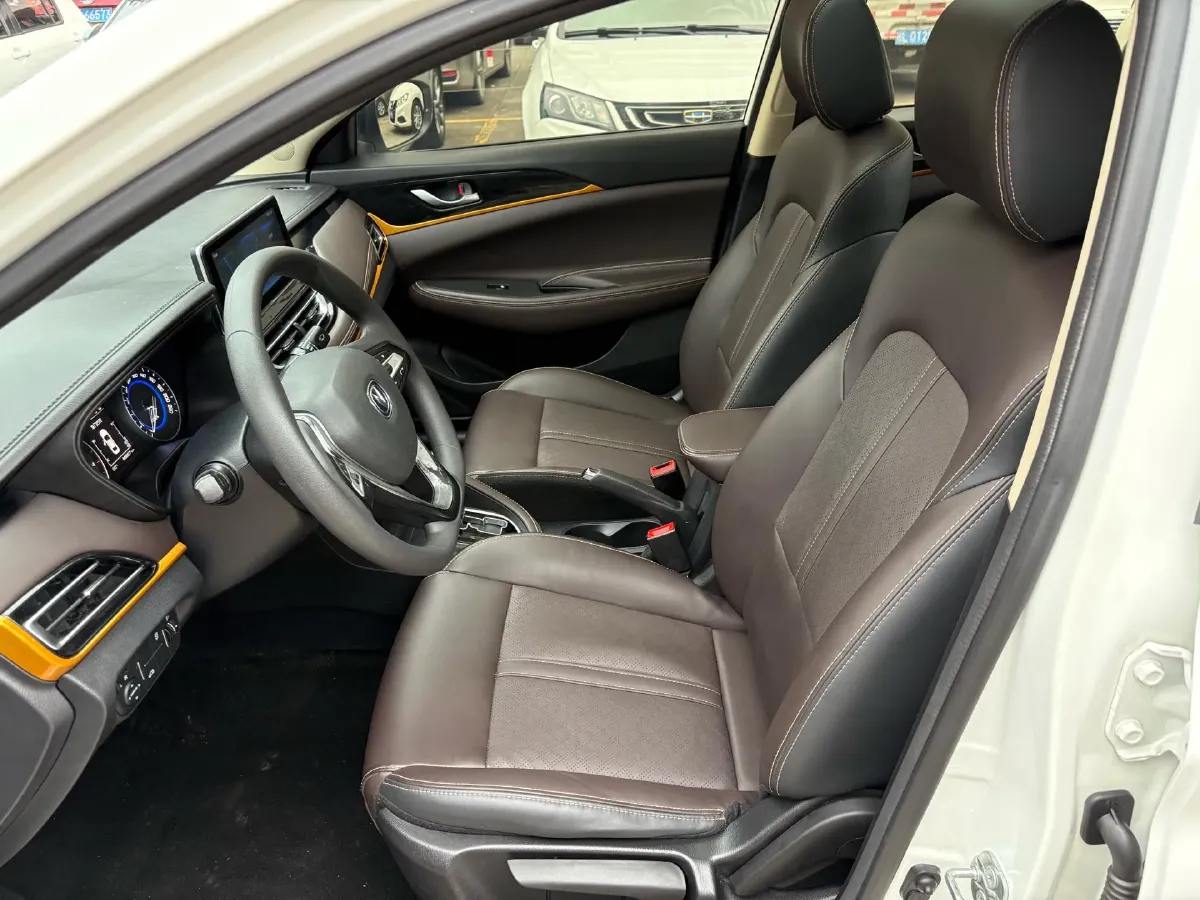 2019 ChangAn Eado DT 1.6L 125HP L4 4AT,autocango,china used car exporter,china ev exporter,chinese used car exporter,chinese used ev exporter