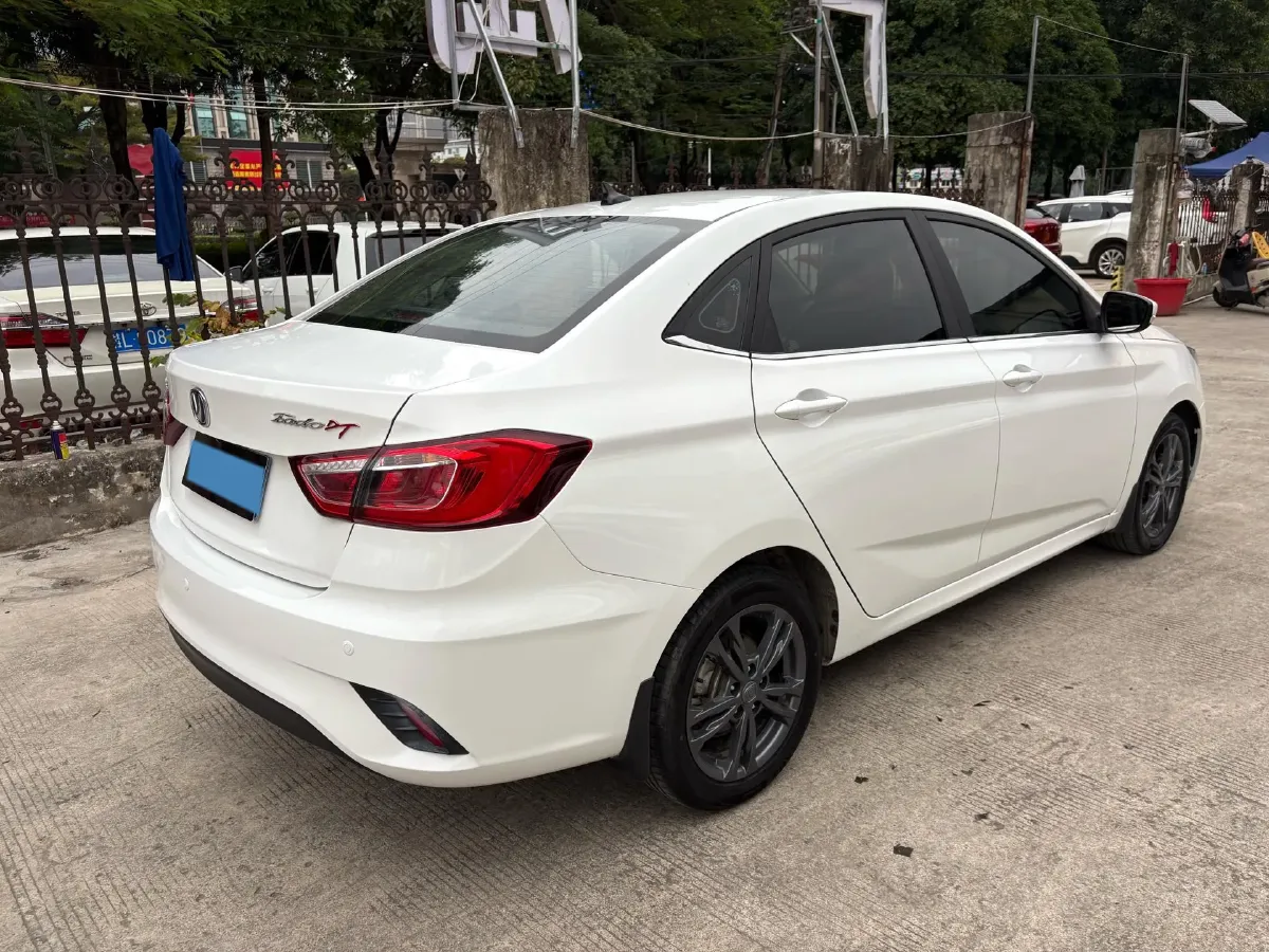 2019 ChangAn Eado DT 1.6L 125HP L4 4AT,autocango,china used car exporter,china ev exporter,chinese used car exporter,chinese used ev exporter