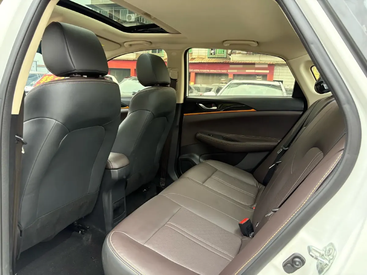 2019 ChangAn Eado DT 1.6L 125HP L4 4AT,autocango,china used car exporter,china ev exporter,chinese used car exporter,chinese used ev exporter