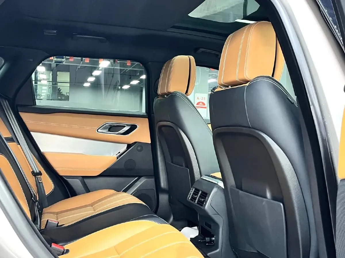 2023 Land Rover Range Rover Velar 2.0T 250HP L4 8AT,autocango,china used car exporter,china ev exporter,chinese used car exporter,chinese used ev exporter