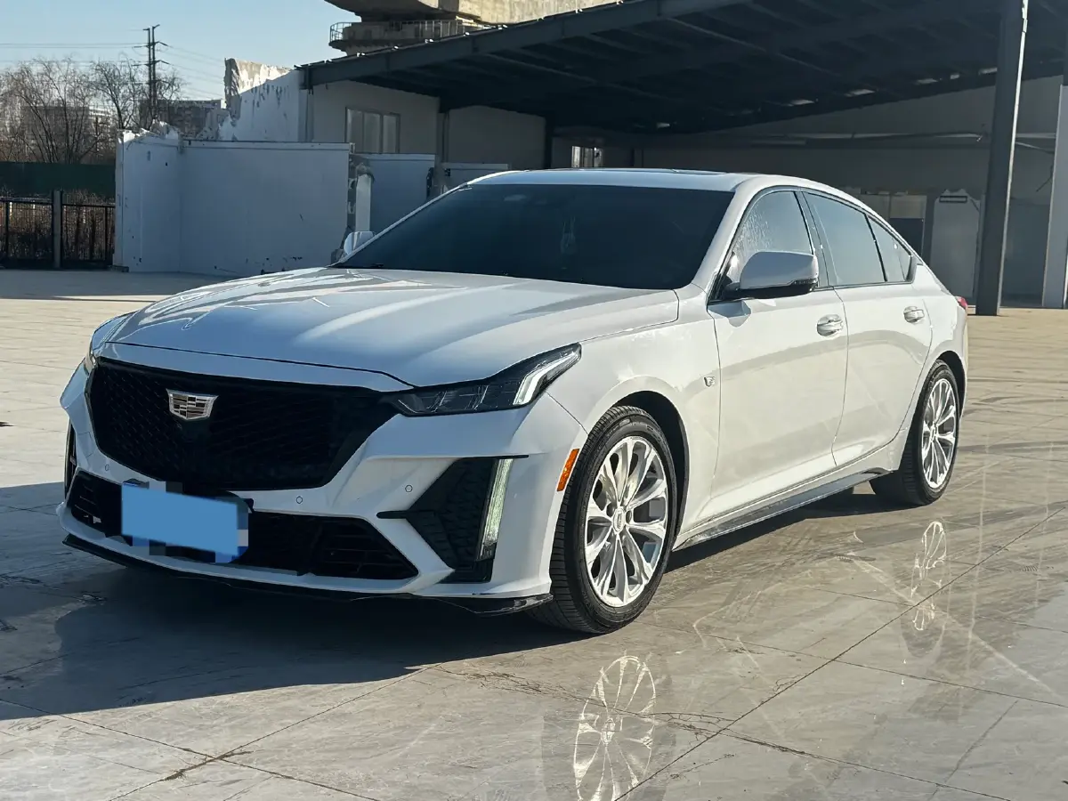 2022 Cadillac CT5 2.0T 237HP L4 10AT