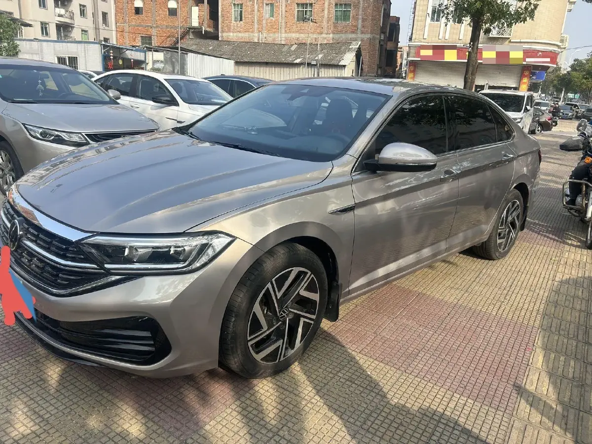 2023 Volkswagen Sagitar 1.5T 160HP L4 7DCT