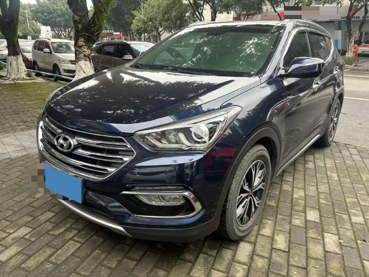 2017 Hyundai Santafe 2.0T 245HP L4 6AT