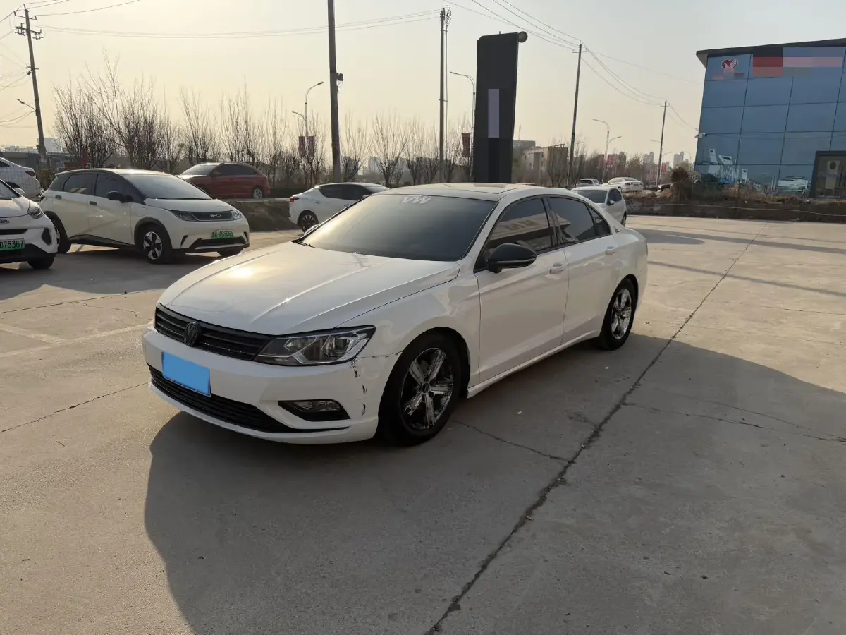 2018 Volkswagen Lamando 1.4T 131HP L4 7DCT