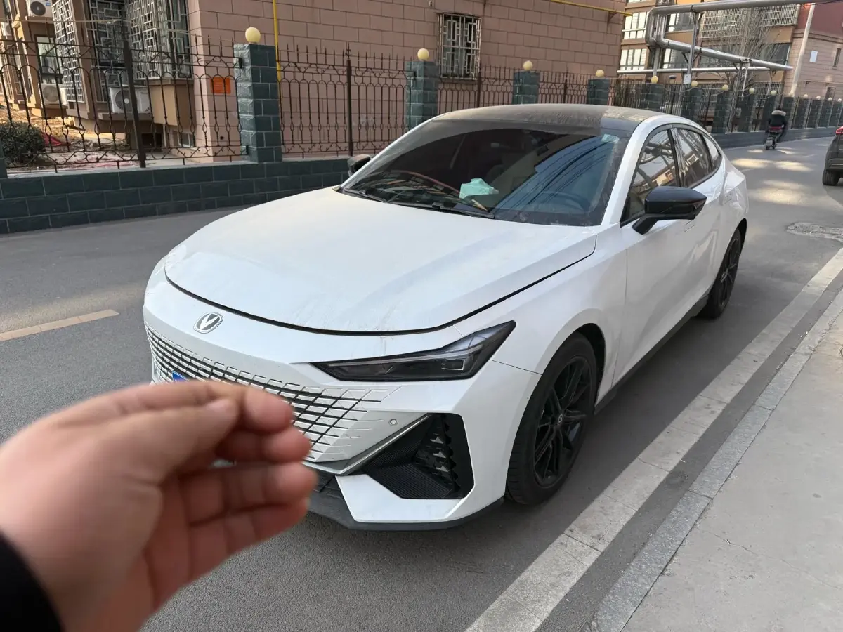 2022 ChangAn UNI-V 1.5T 188HP L4 7DCT