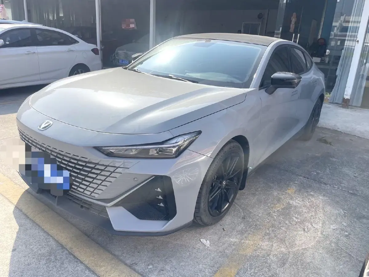 2022 ChangAn UNI-V 1.5T 188HP L4 7DCT