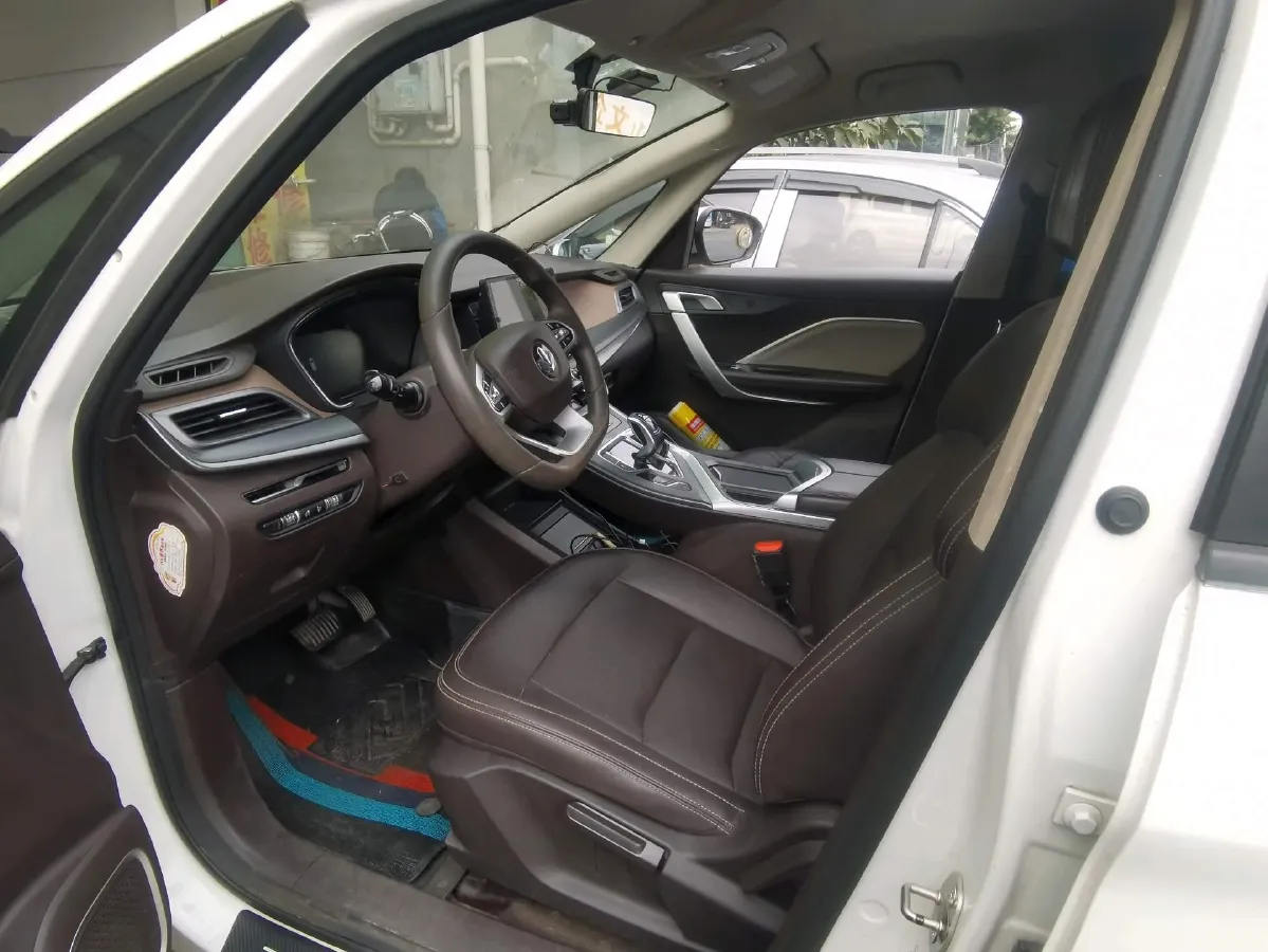 2021 Livan Maple 80v BEV 53KWH,autocango,china used car exporter,china ev exporter,chinese used car exporter,chinese used ev exporter