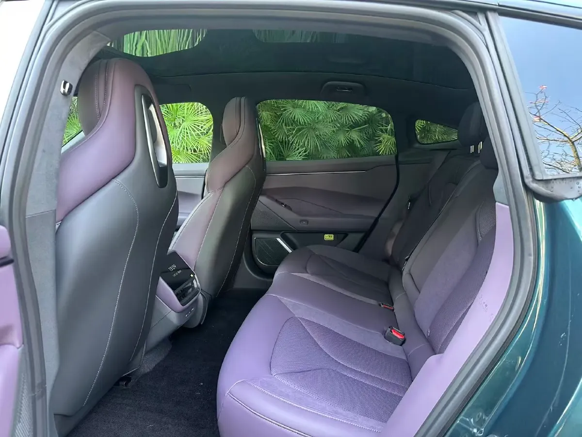 2025 Xpeng P7 BEV,autocango,china used car exporter,china ev exporter,chinese used car exporter,chinese used ev exporter