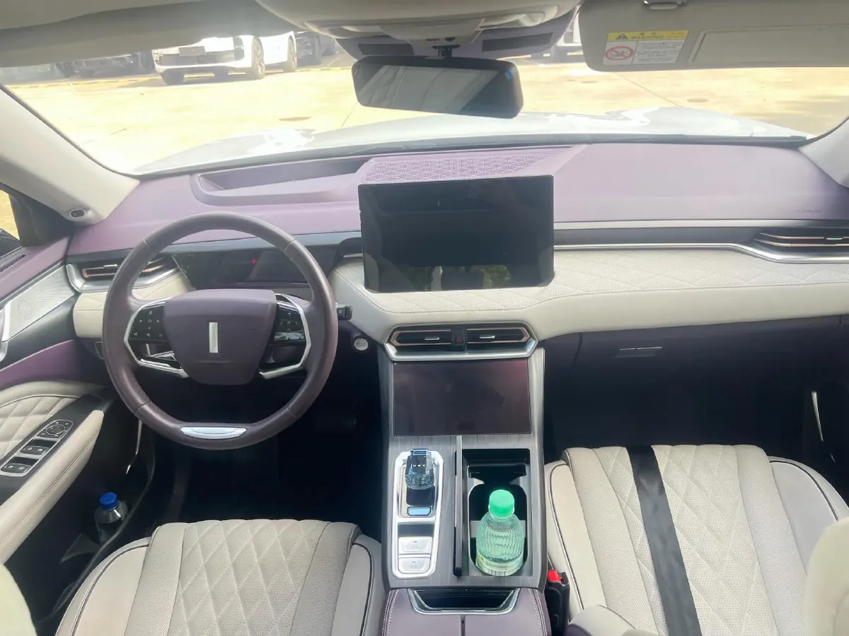 2022 WEY Latte 1.5T 156HP L4 2DHT PHEV 34KWH,autocango,china used car exporter,china ev exporter,chinese used car exporter,chinese used ev exporter