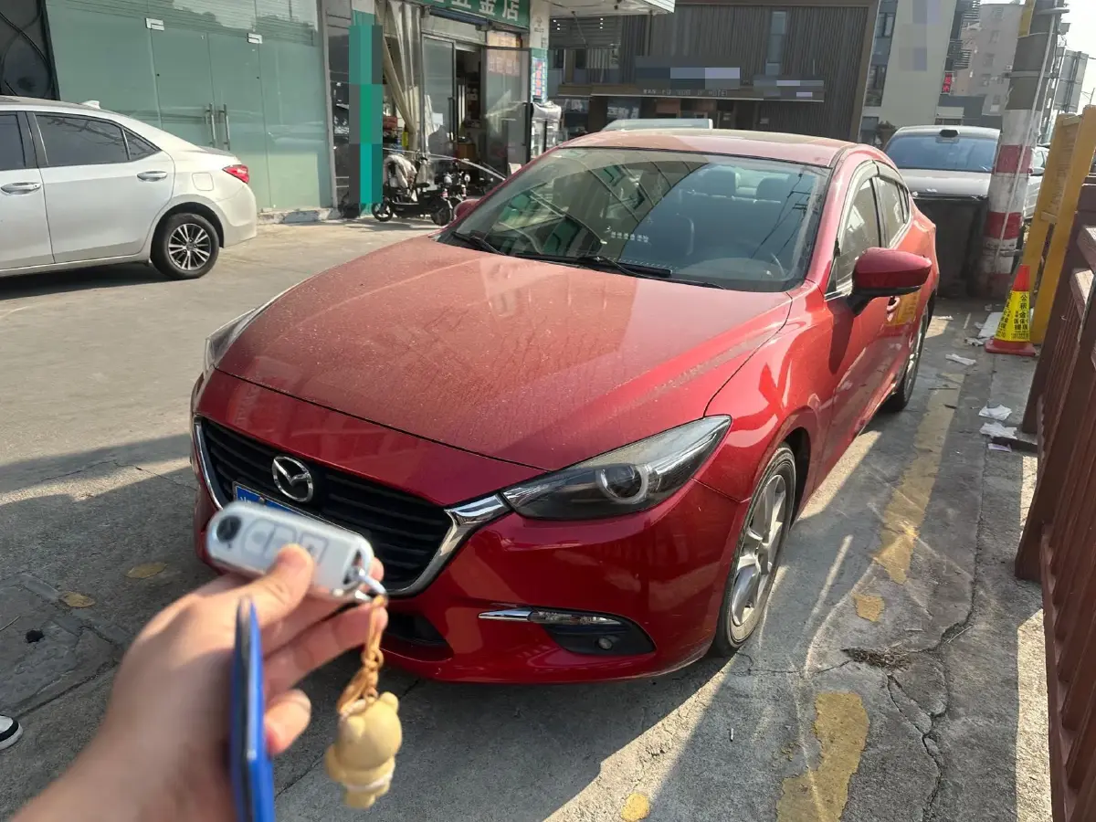 2017 Mazda 3 Axela 1.5L 117HP L4 6AT