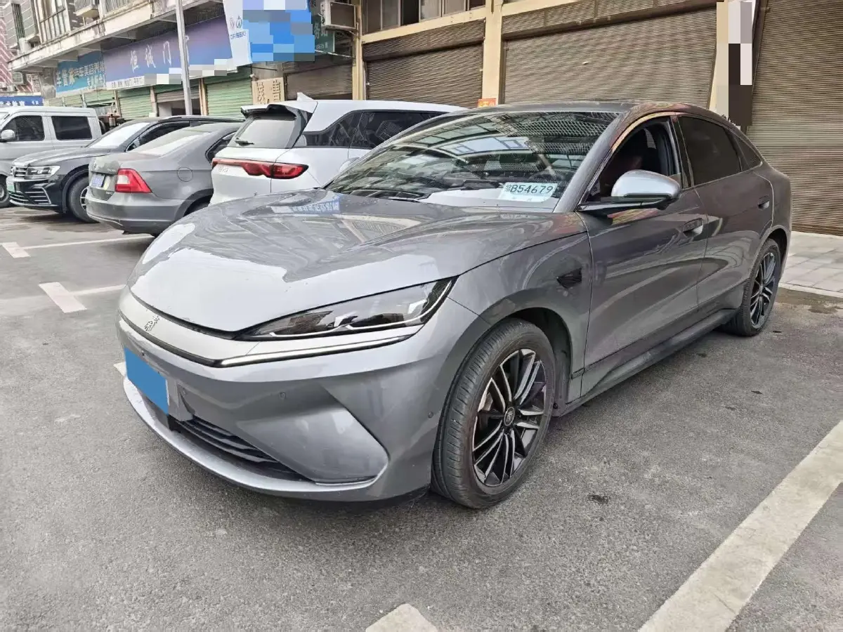 2025 BYD QinL BEV