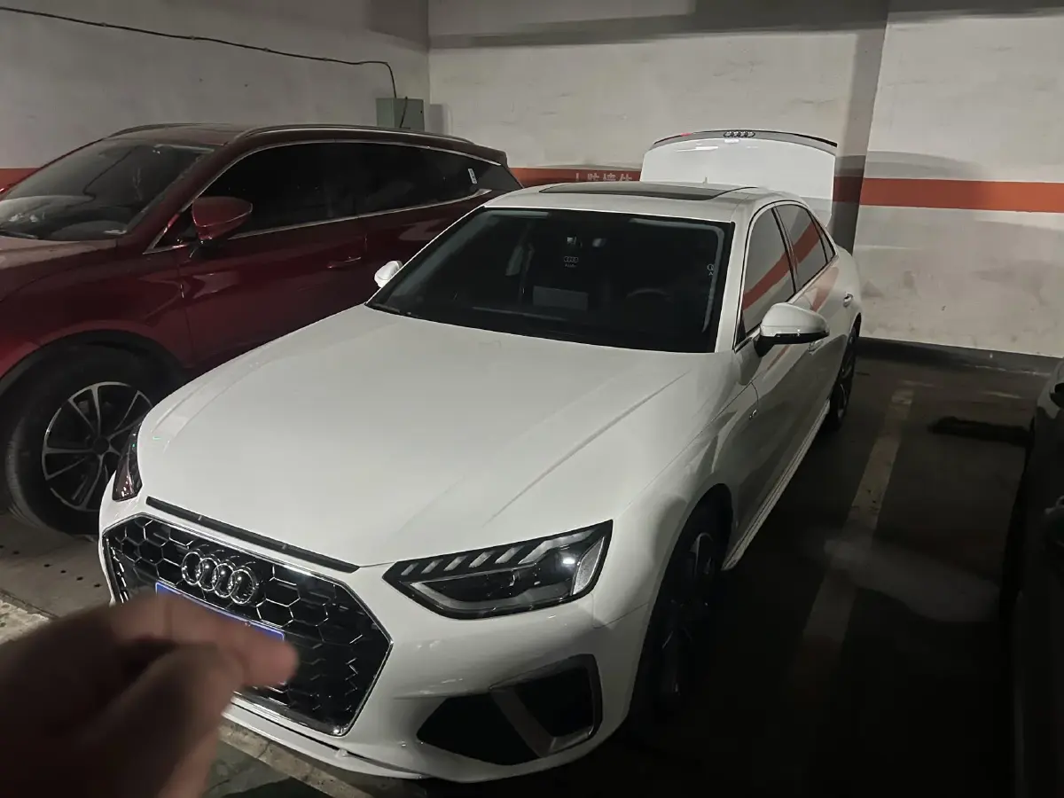 2024 Audi A4L 2.0T 190HP L4 7DCT