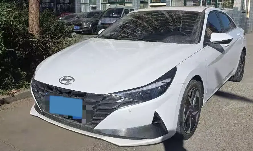 2022 Hyundai Elantra 1.5L 115HP L4 CVT