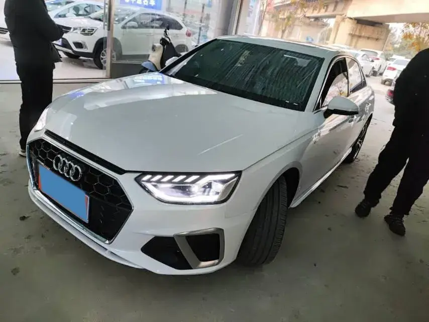 2023 Audi A4L 2.0T 190HP L4 7DCT