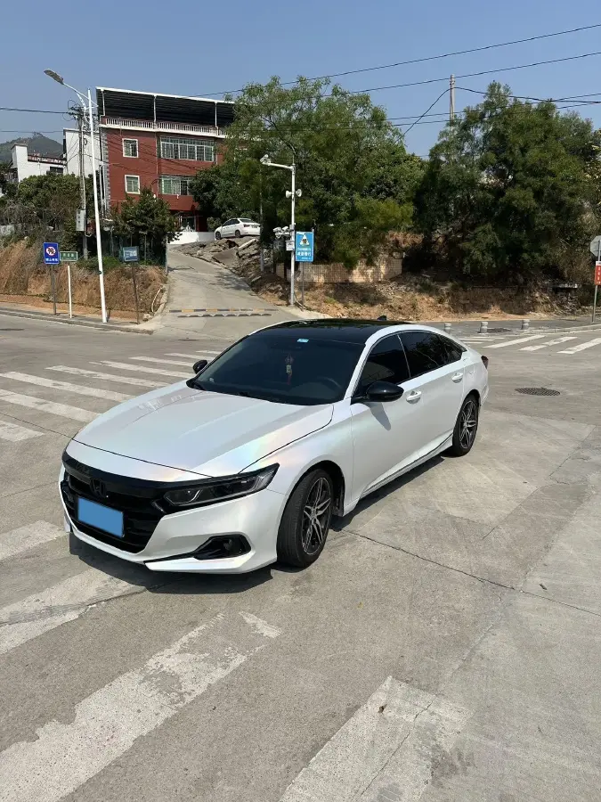 2022 Honda Accord 1.5T 194HP L4 CVT