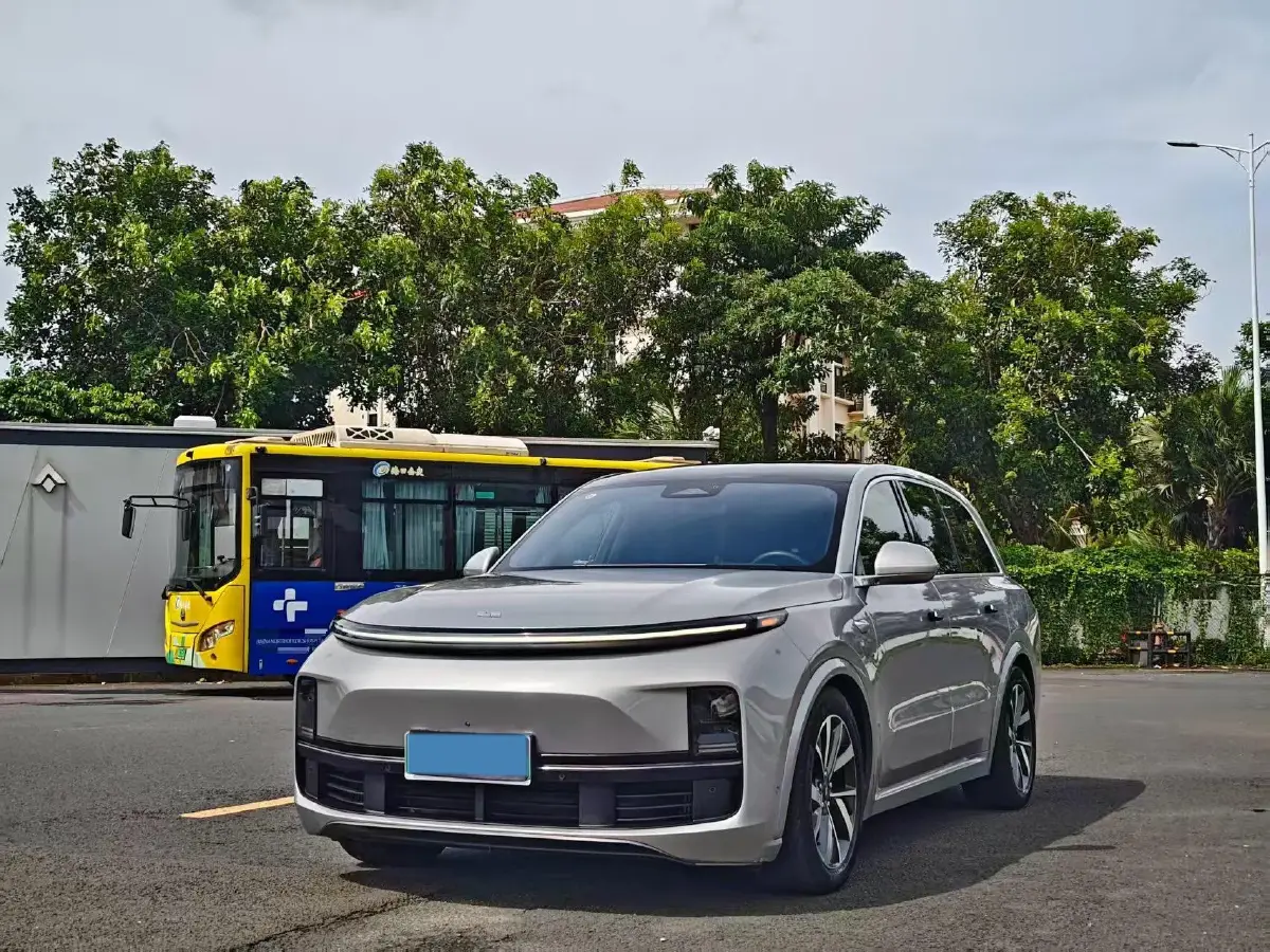 2023 Li L8 Range Extended 154HP REEV 40.9KWH