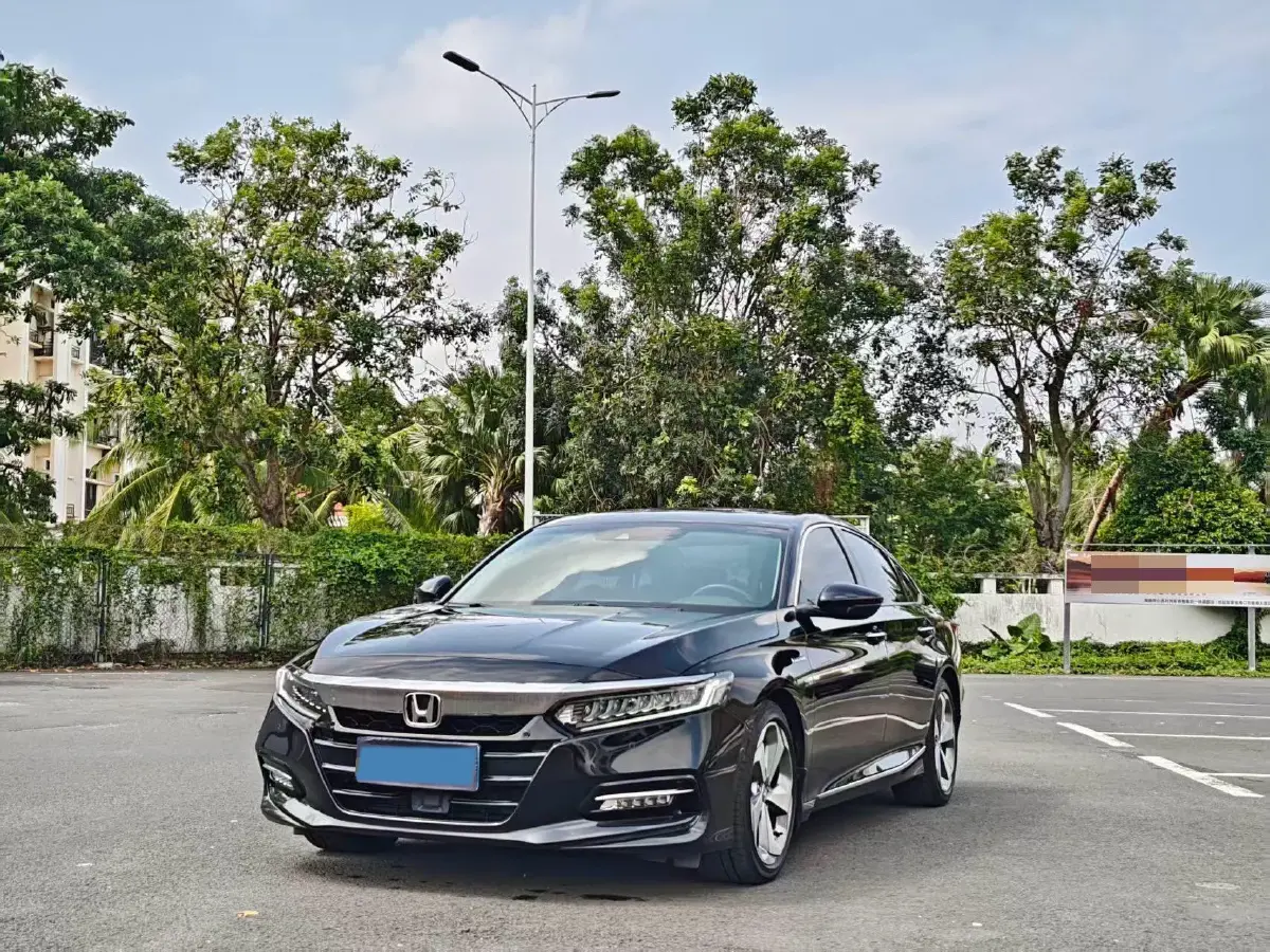2018 Honda Accord 2.0L 146HP L4 E-CVT Hybrid