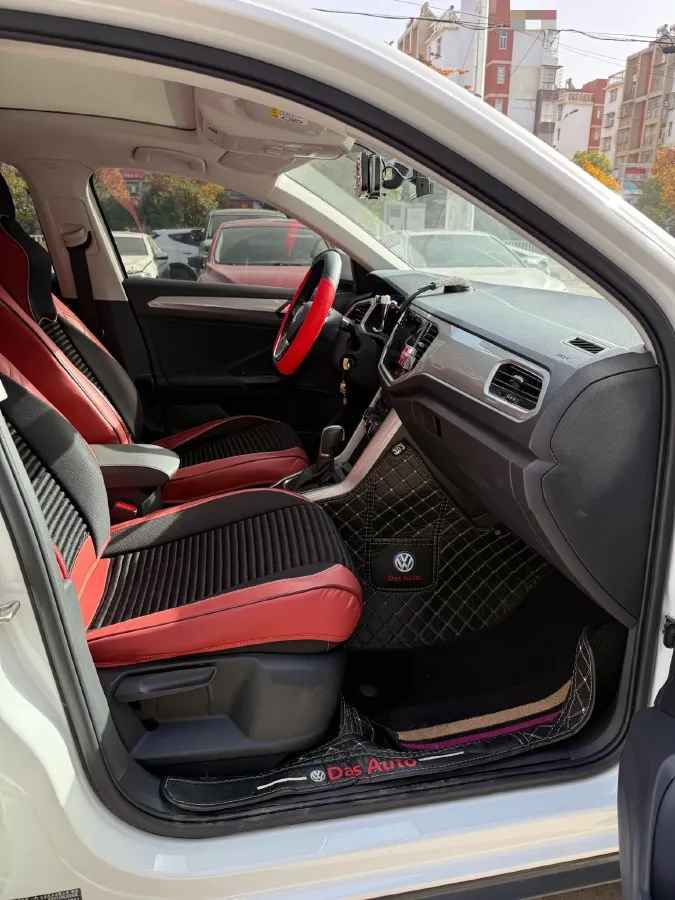 2021 Volkswagen T-Roc 1.4T 150HP L4 7DCT,autocango,china used car exporter,china ev exporter,chinese used car exporter,chinese used ev exporter