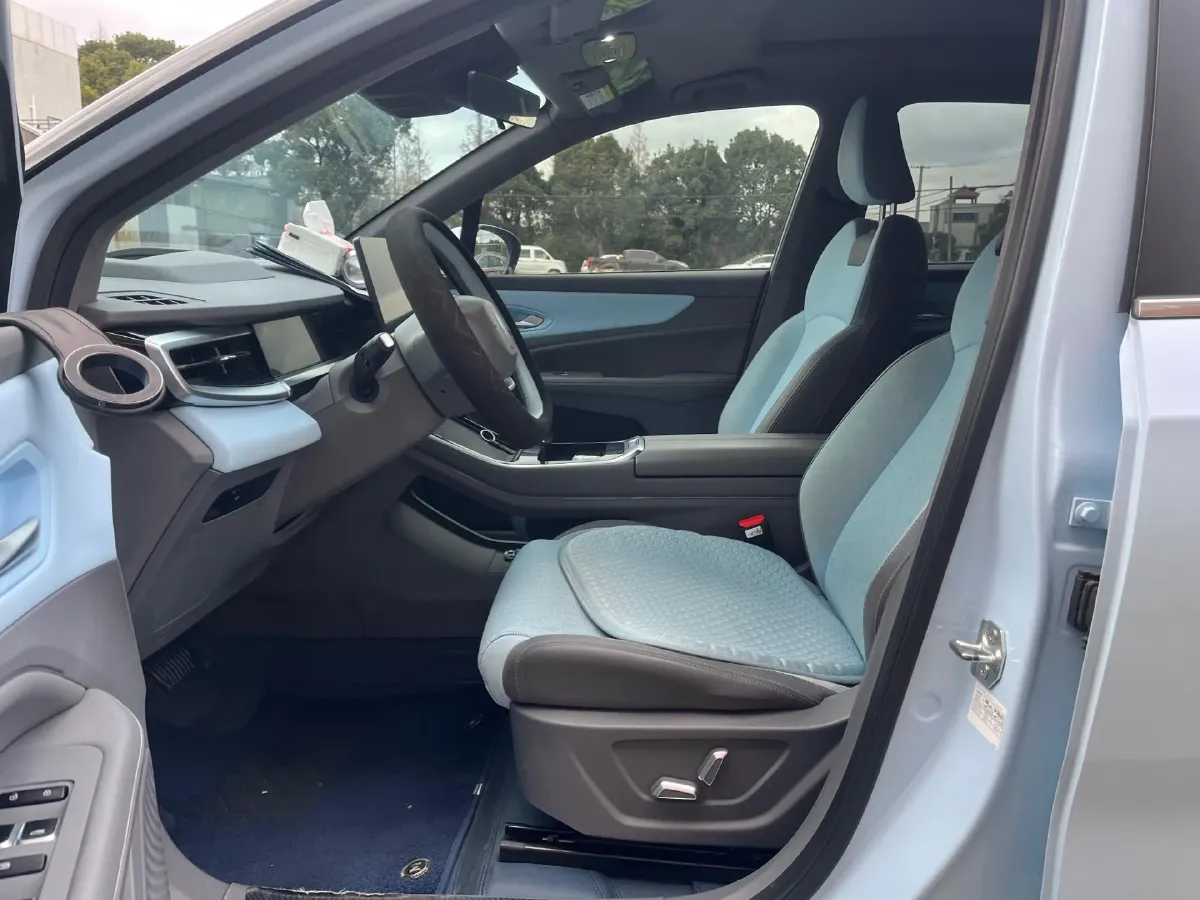 2023 Livan 7 BEV 50.4KWH,autocango,china used car exporter,china ev exporter,chinese used car exporter,chinese used ev exporter