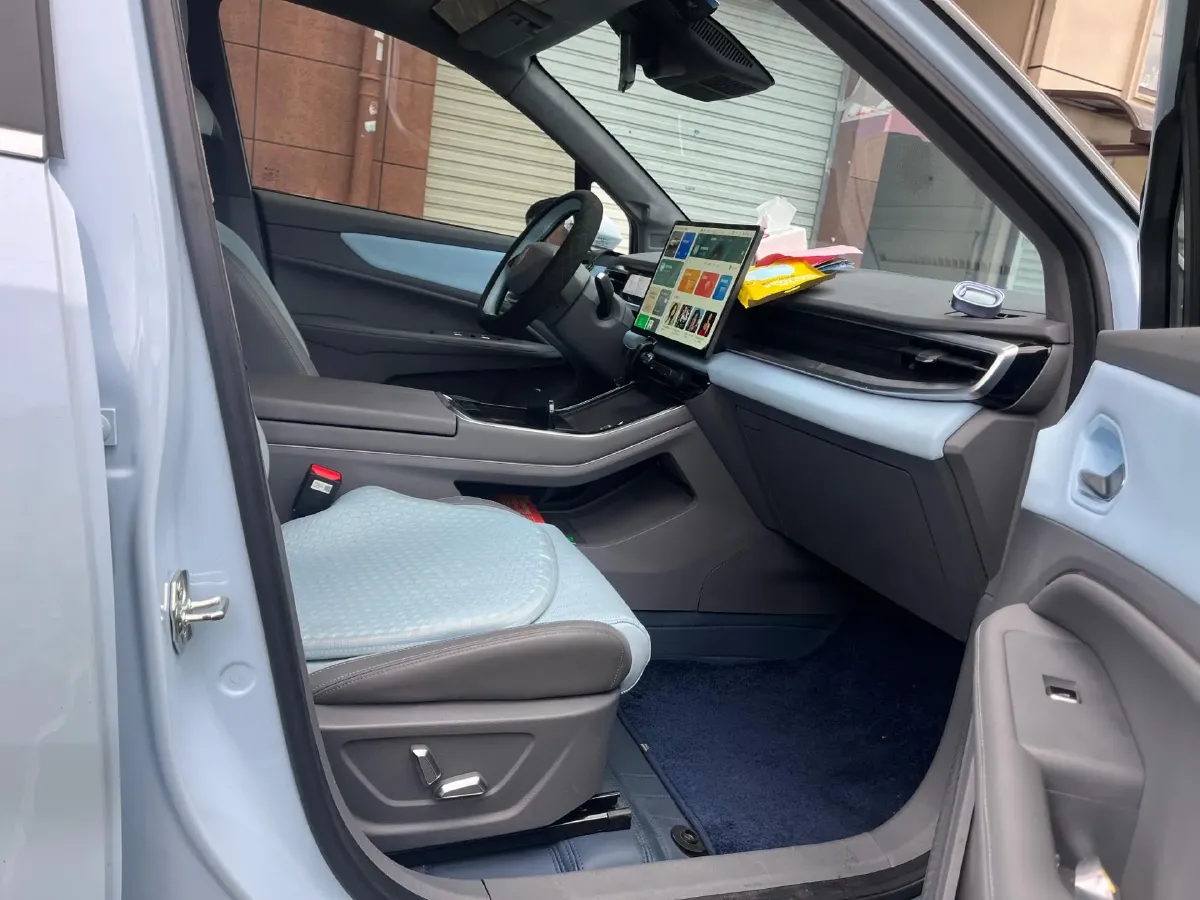 2023 Livan 7 BEV 50.4KWH,autocango,china used car exporter,china ev exporter,chinese used car exporter,chinese used ev exporter