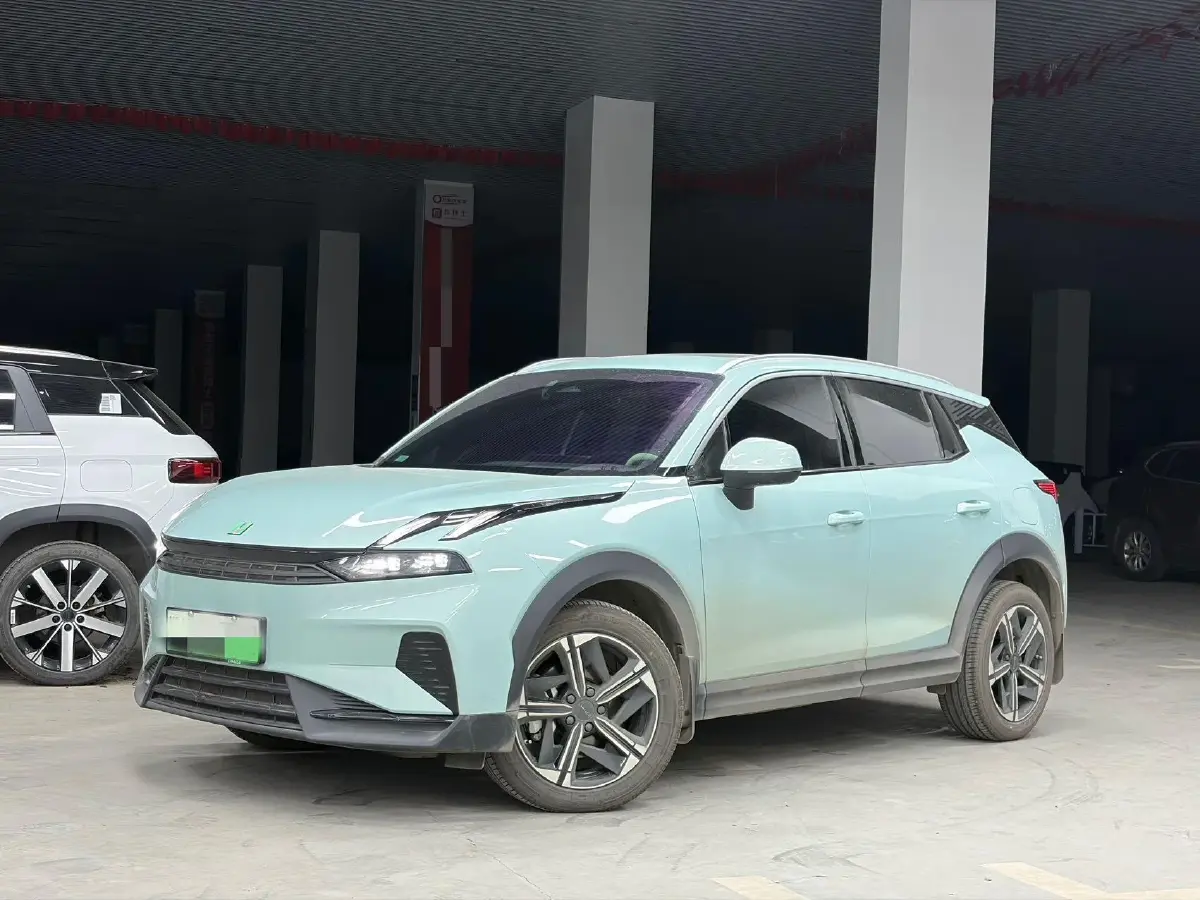 2024 LYNK&CO 06 EM-P 1.5L 120HP L4 3DHT PHEV 19.09KWH