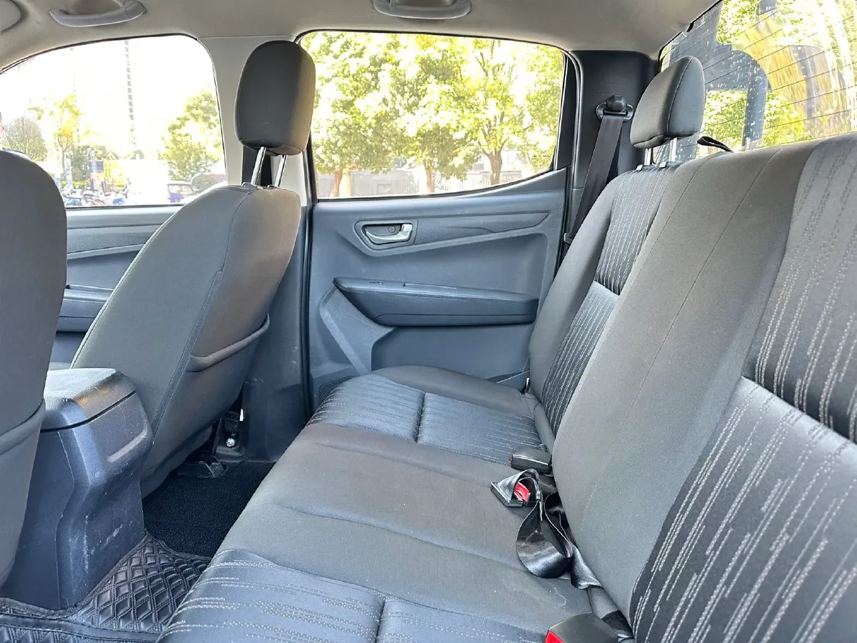 2018 Isuzu RE-MAX Jim 2.8T 116HP L4 5MT,autocango,china used car exporter,china ev exporter,chinese used car exporter,chinese used ev exporter